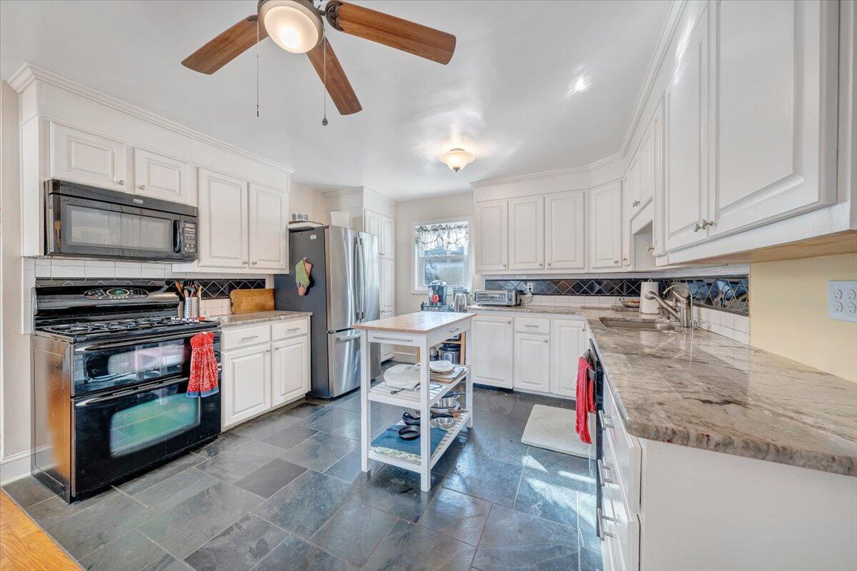 1826 Arlington Road Southwest Roanoke, VA 24015 - Photo 17 of 54 17-MIB03600