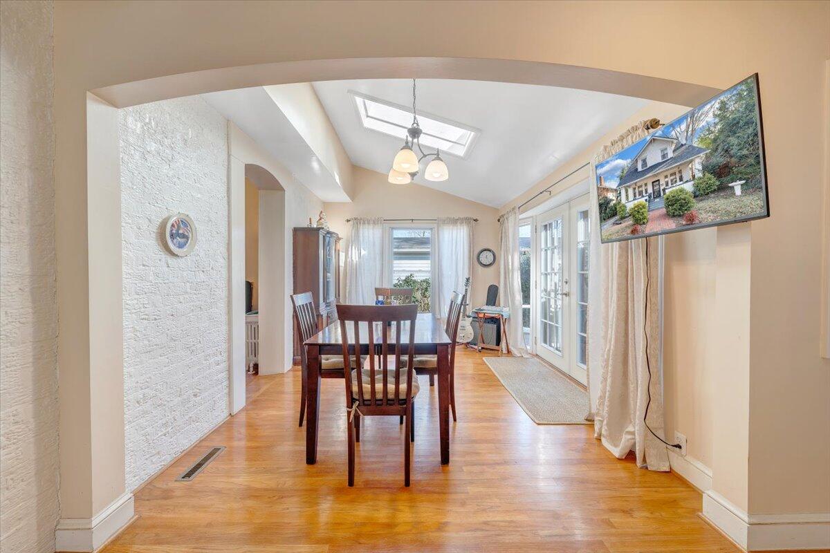 1826 Arlington Road Southwest Roanoke, VA 24015 - Photo 20 of 54 20-MIB03609