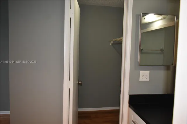 $1,990 | 9450 Live Oak Place, Unit 303, Davie, FL 33324