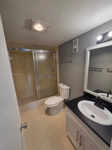 $1,990 | 9450 Live Oak Place, Unit 303, Davie, FL 33324