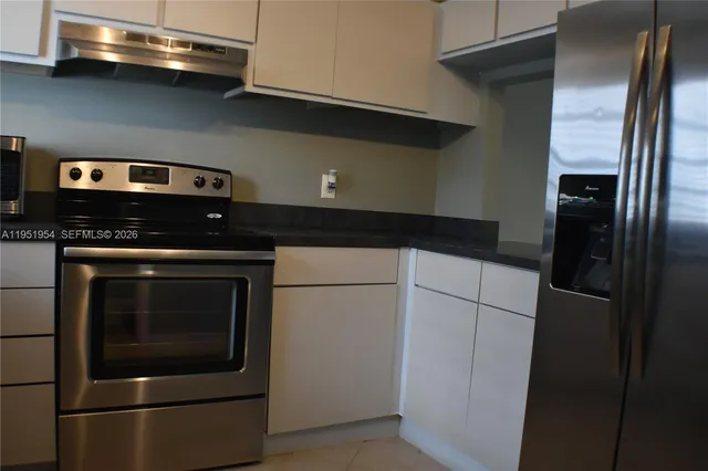 $1,990 | 9450 Live Oak Place, Unit 303, Davie, FL 33324