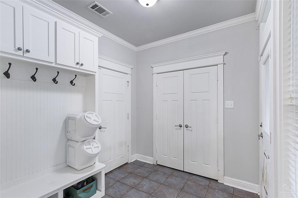 263 West Jefferson Street Van Alstyne, TX 75495 - Photo 24 of 32 a view of an entryway with closet