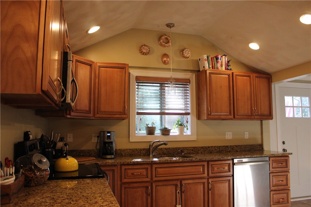 47 Pole Bridge Road Scituate, RI 02857 - Photo 13 of 21