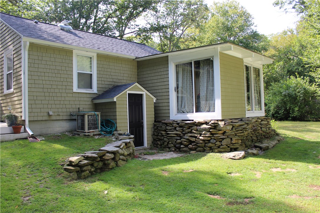 47 Pole Bridge Road Scituate, RI 02857 - Photo 2 of 21