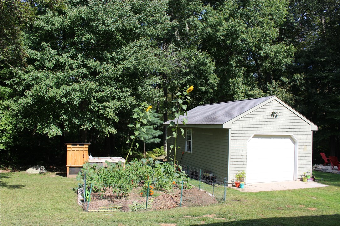 47 Pole Bridge Road Scituate, RI 02857 - Photo 8 of 21