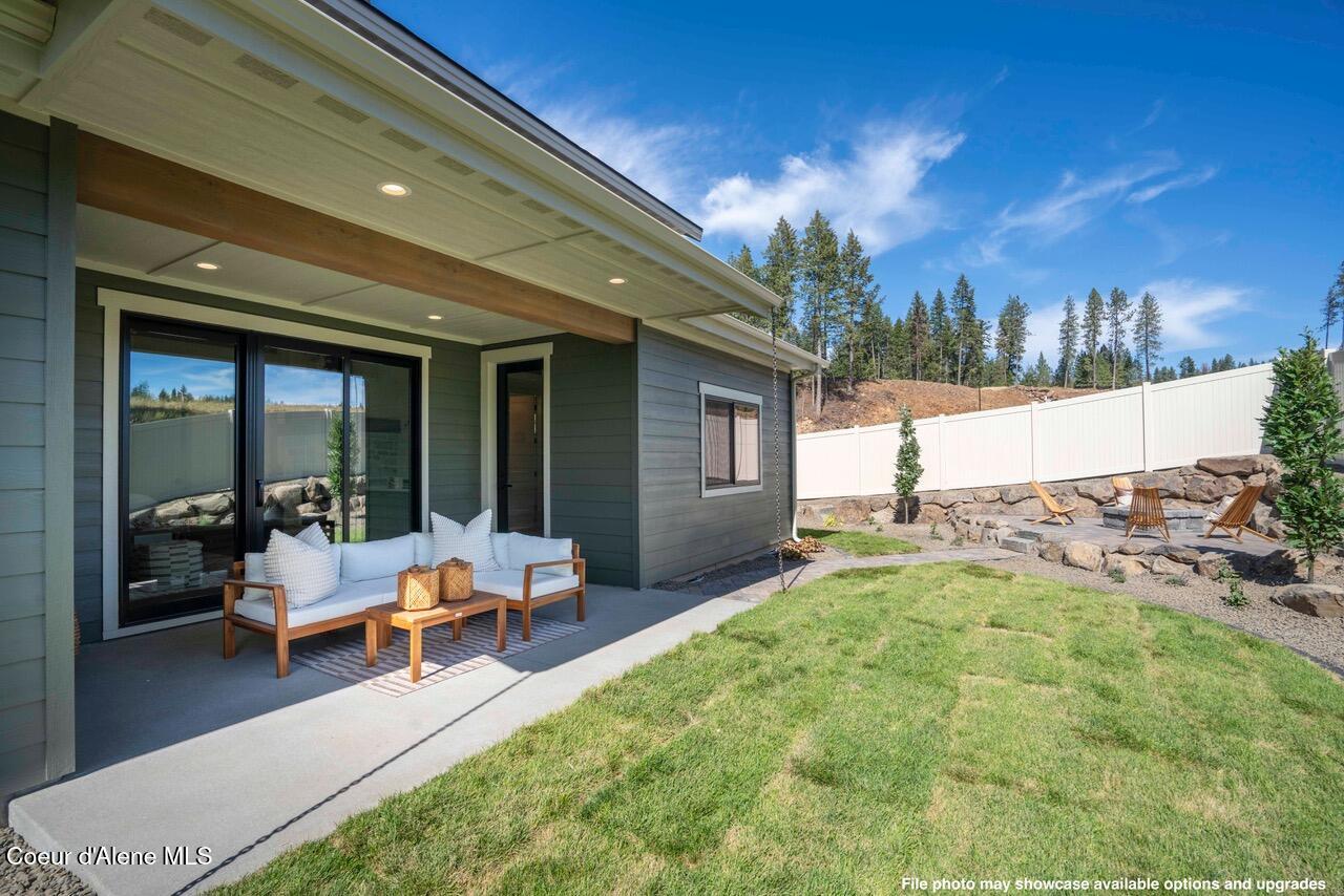 995 East Steeple Chase Road Hayden, ID 83835 - Photo 2 of 43 11926NRockingRd-20