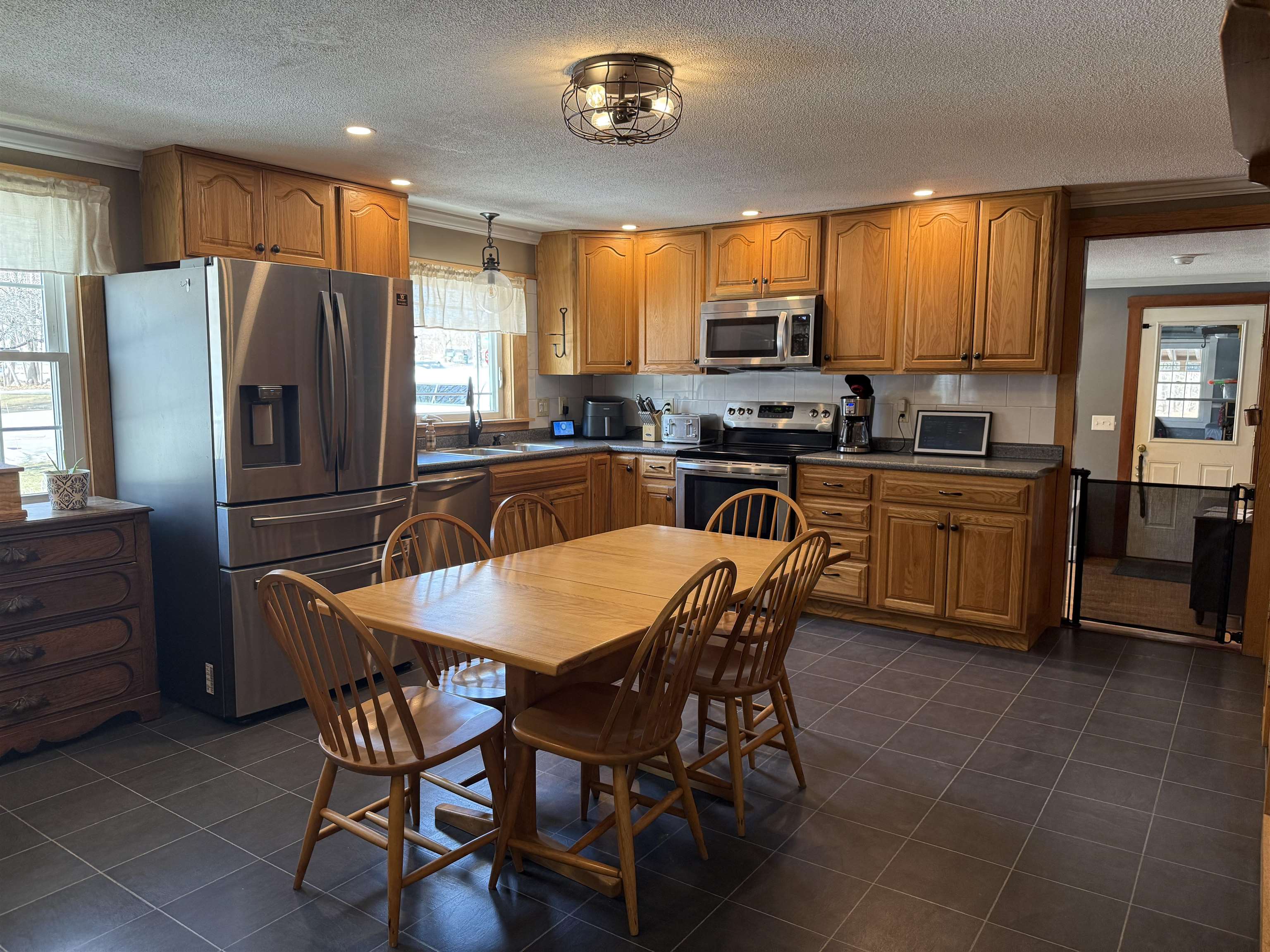 387 Meadowbrook Road Brattleboro, VT 05301 - Photo 15 of 39