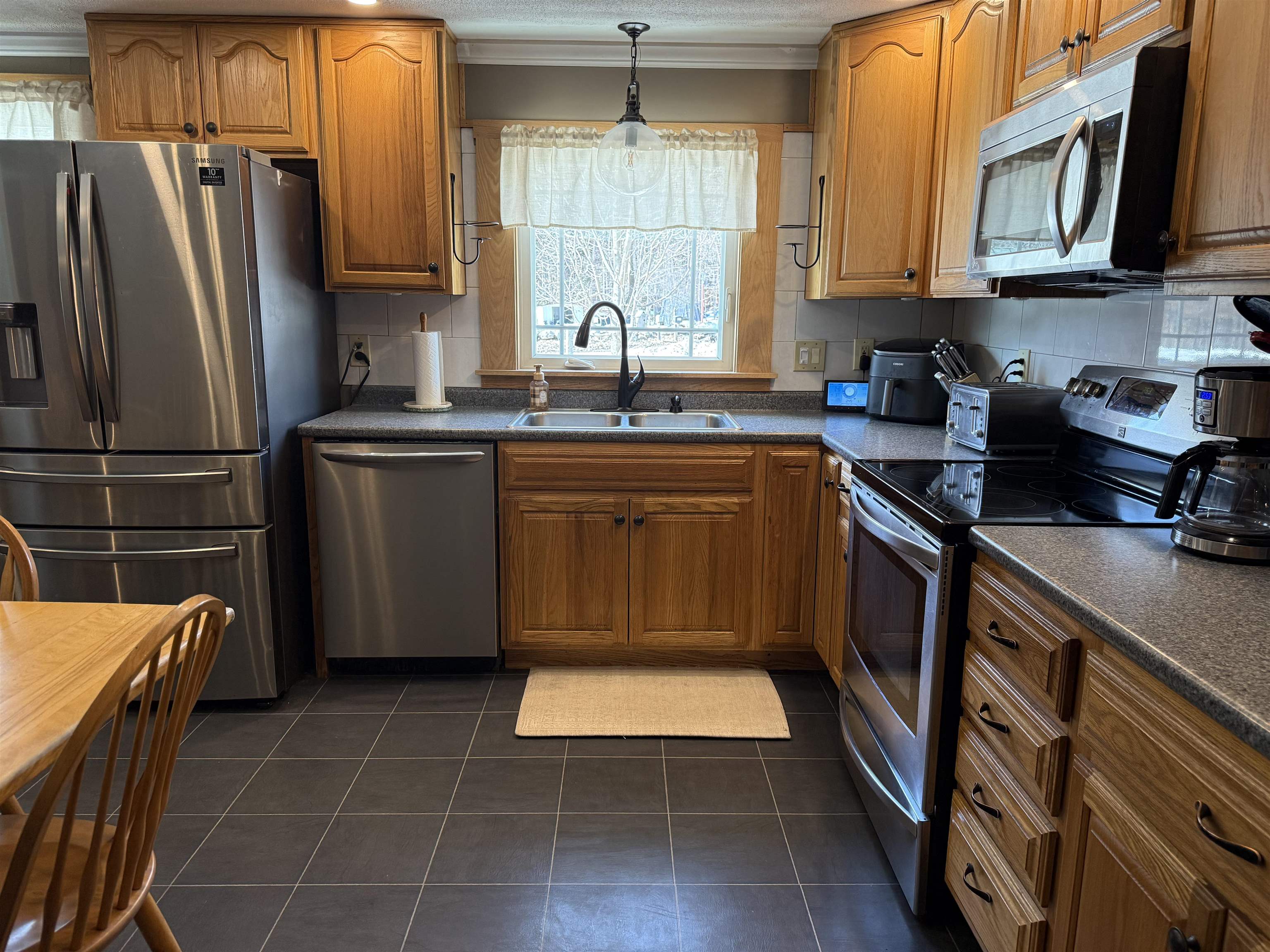 387 Meadowbrook Road Brattleboro, VT 05301 - Photo 16 of 39