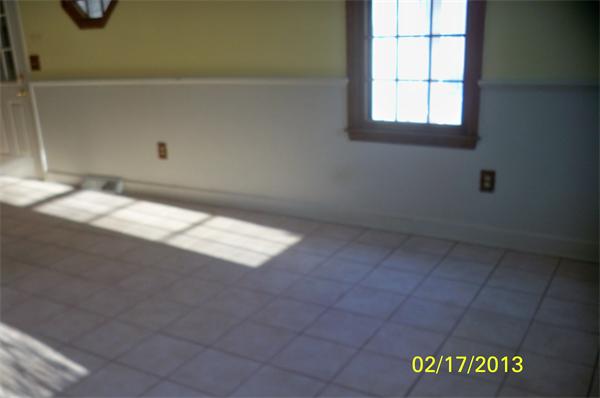 91 Heather Road Dracut, MA 01826 - Photo 8 of 13 Gallery Image 8