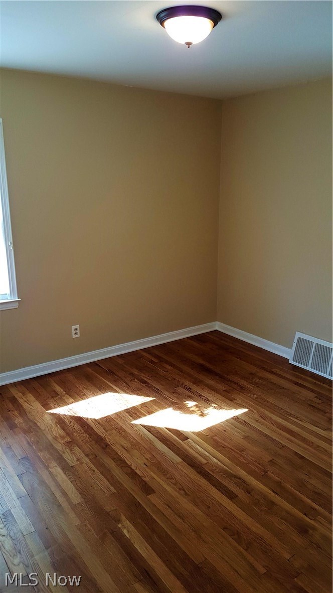 4883 Farnhurst Road Cleveland, OH 44124 - Photo 13 of 24