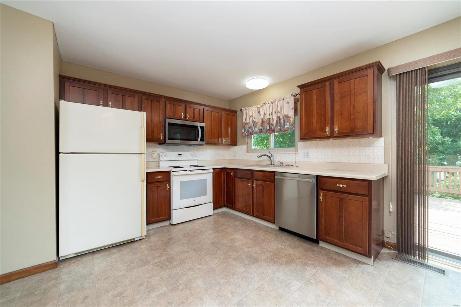 5760 Chatport Road St. Louis, MO 63129 - Photo 4 of 9
