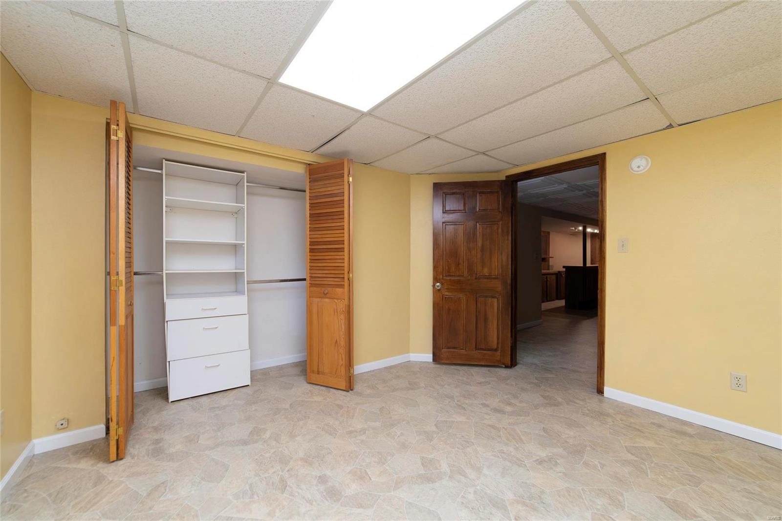 5760 Chatport Road St. Louis, MO 63129 - Photo 7 of 9