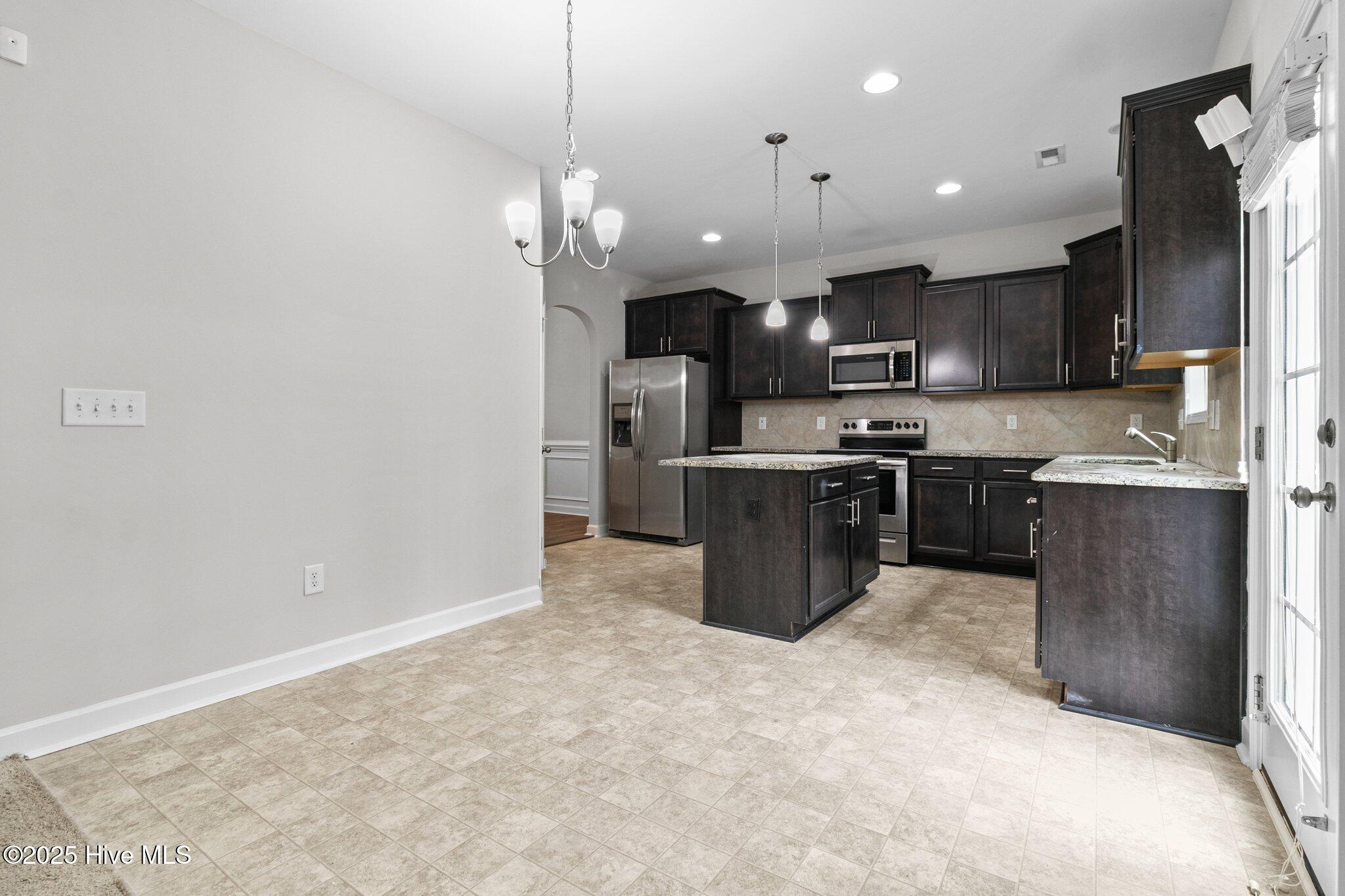 4055 Irwin Drive Aberdeen, NC 28315 - Photo 19 of 48 19-web-or-mls-IMG_8369