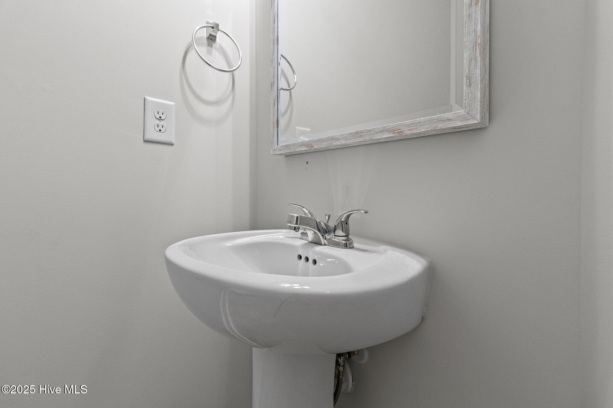 4055 Irwin Drive Aberdeen, NC 28315 - Photo 22 of 48 22-web-or-mls-IMG_8378