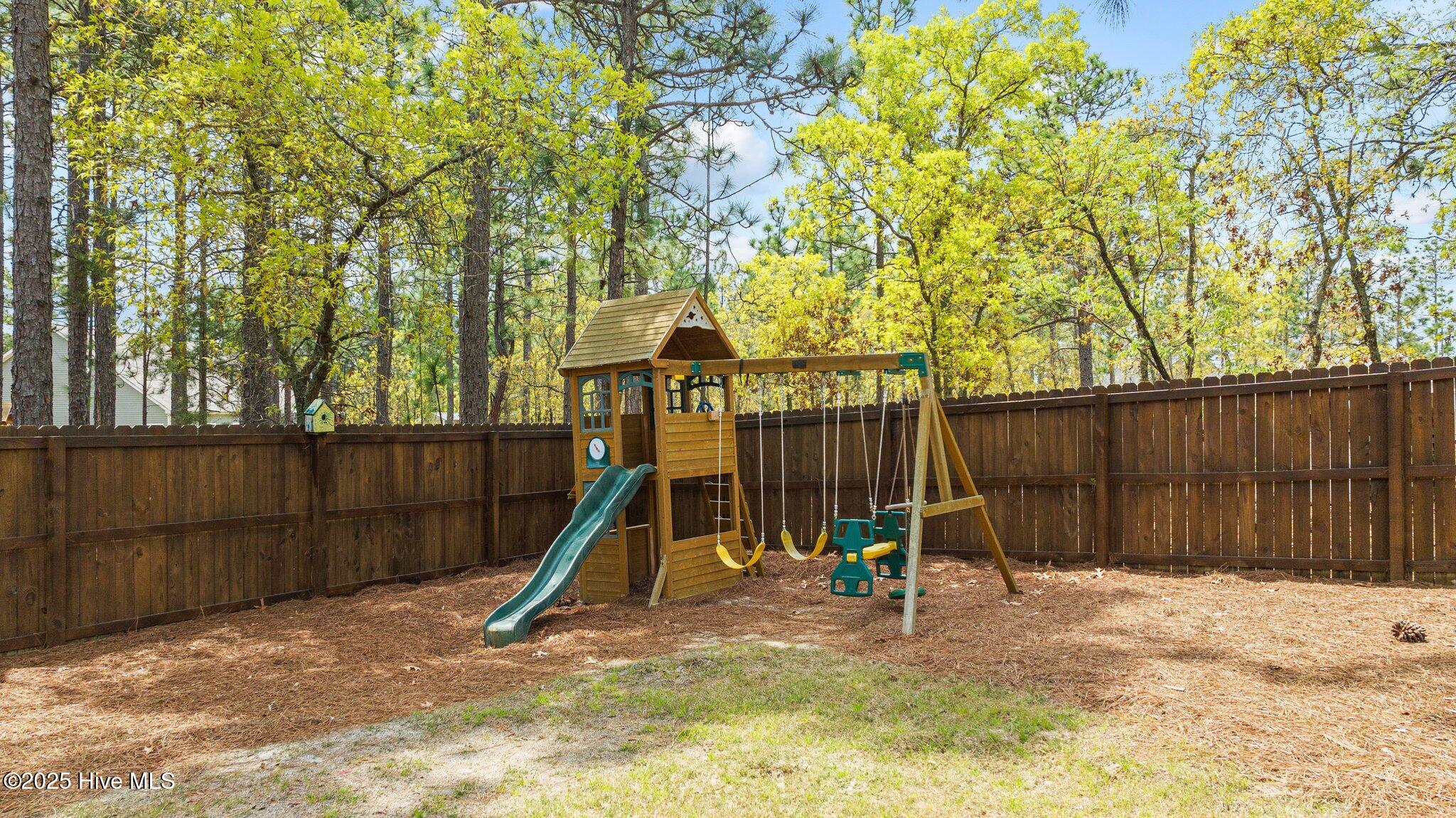 4055 Irwin Drive Aberdeen, NC 28315 - Photo 7 of 48 7-web-or-mls-DJI_0732