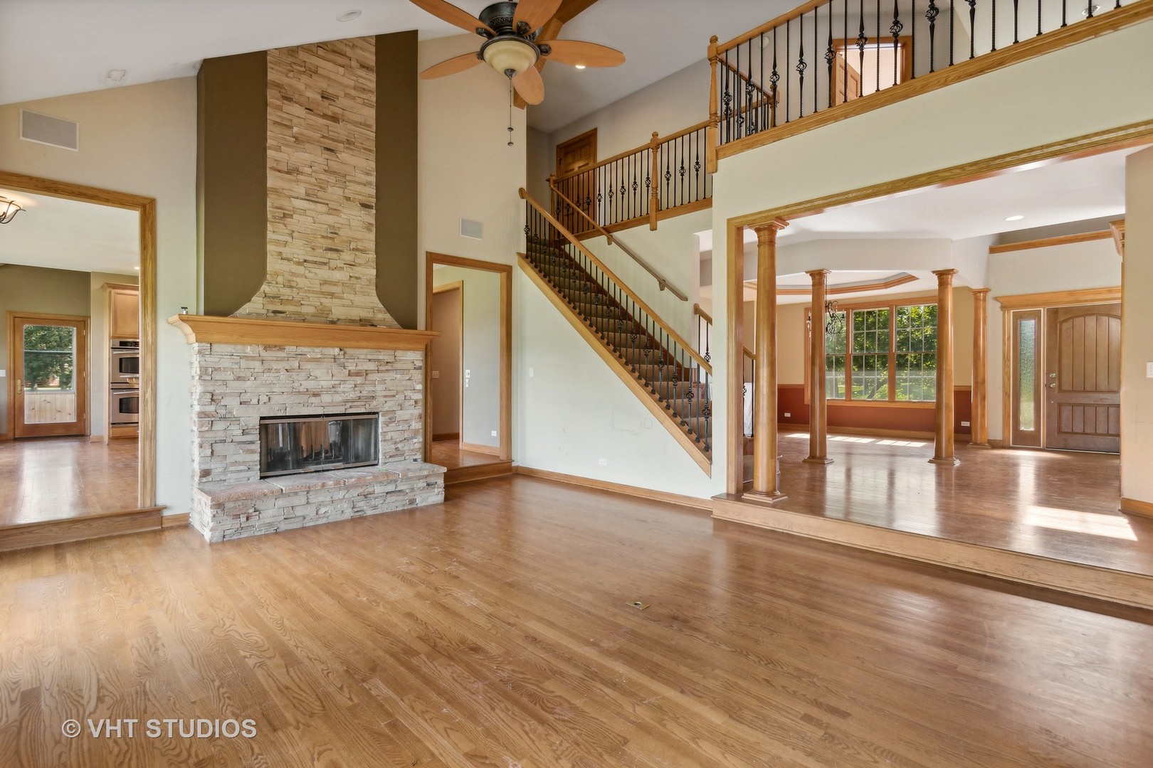41W640 Burlington Road St. Charles, IL 60175 - Photo 7 of 39 an entryway with an empty room