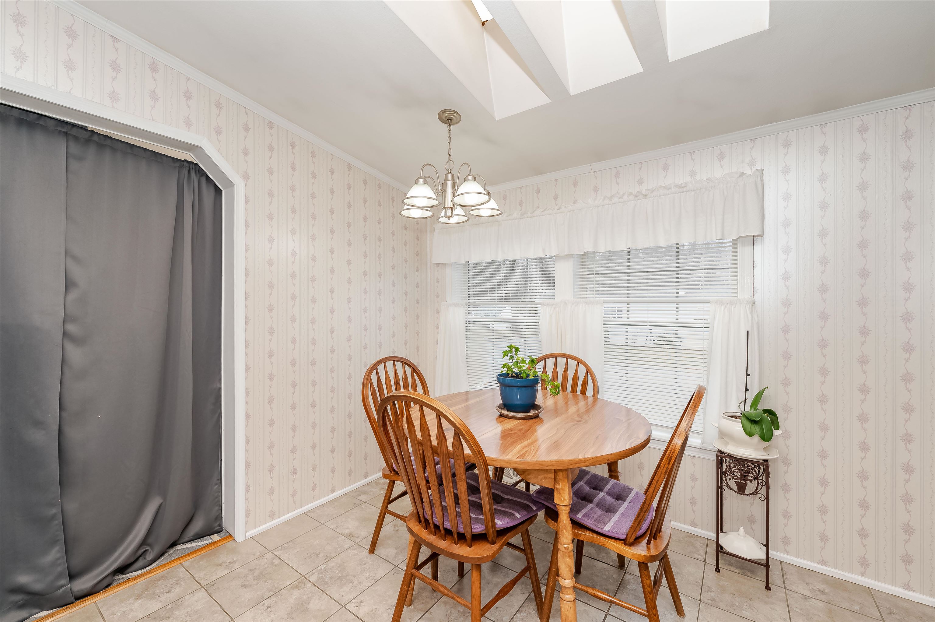 11 Falkland Lane Rochester, NH 03867 - Photo 5 of 38