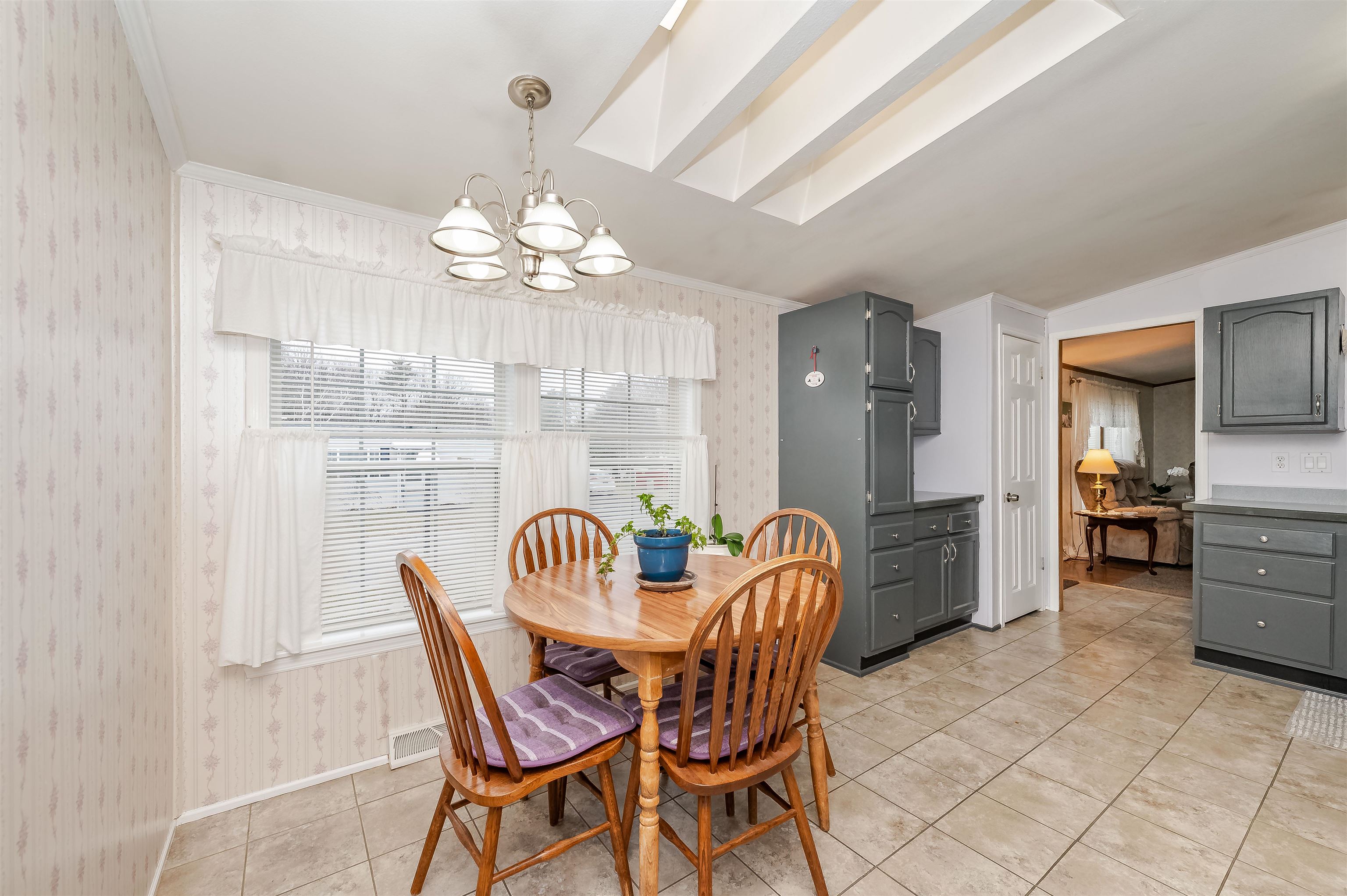 11 Falkland Lane Rochester, NH 03867 - Photo 7 of 38