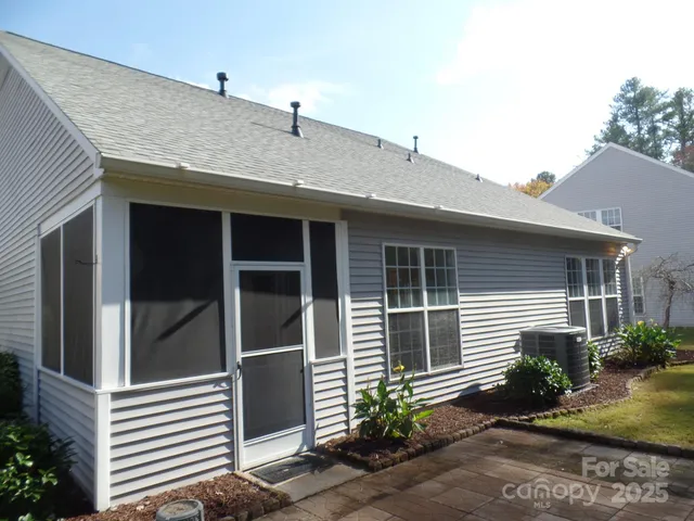 $440,000 | 13809 Falconcrest Drive, Charlotte, NC 28269