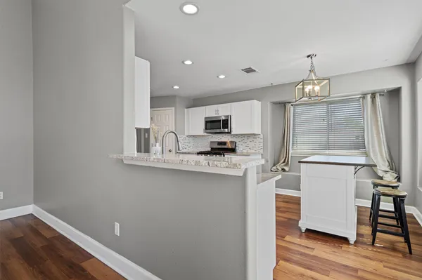 $2,100 | 1554 Lorson Loop, Round Rock, TX 78665