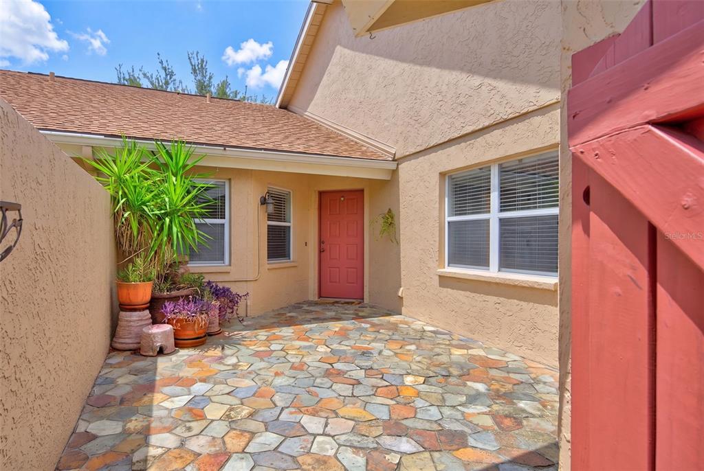 5626 Monte Rosso Road Sarasota, FL 34243 - Photo 5 of 69