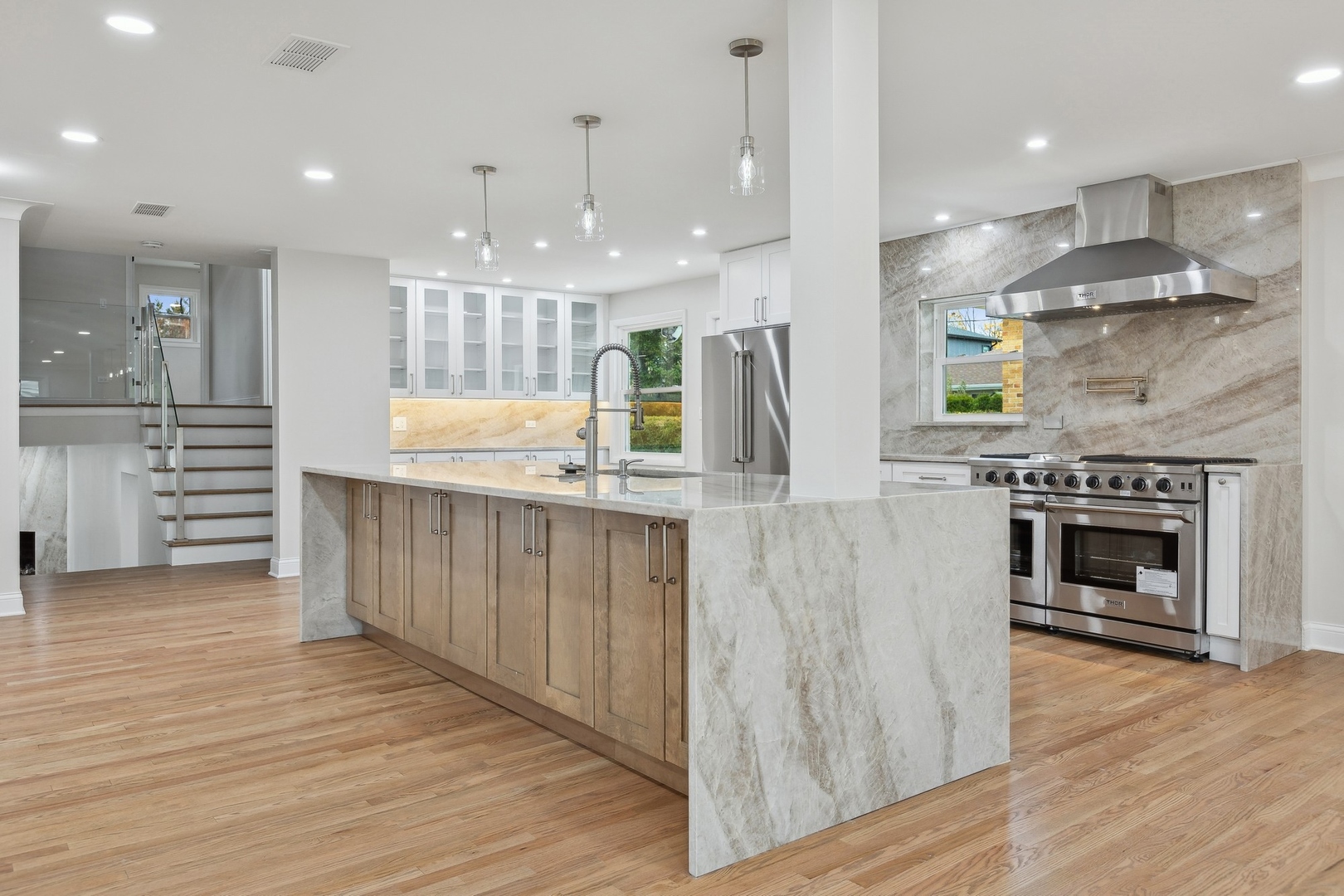 2010 Irwin Avenue Park Ridge, IL 60068 - Photo 12 of 56