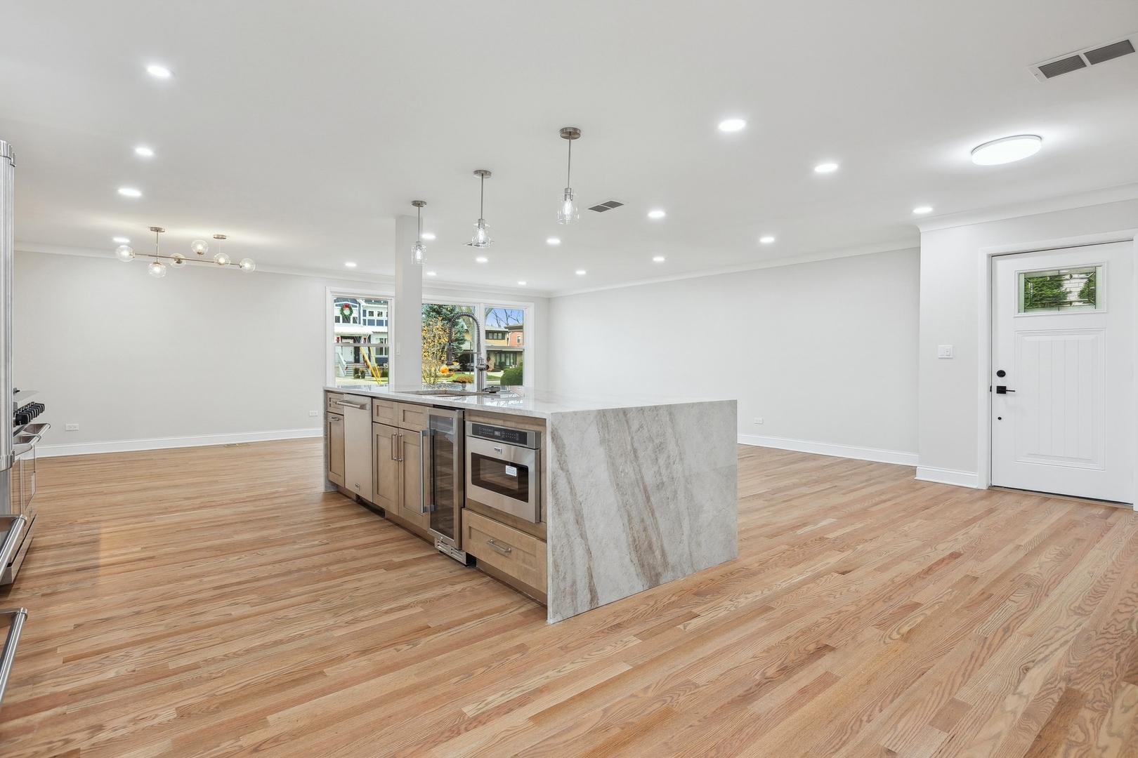 2010 Irwin Avenue Park Ridge, IL 60068 - Photo 16 of 56