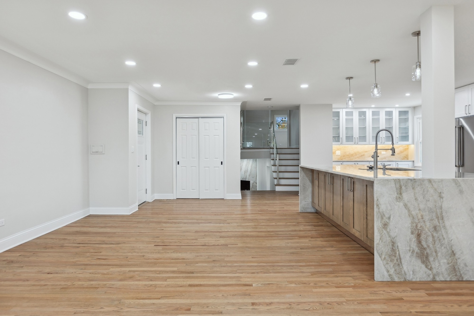 2010 Irwin Avenue Park Ridge, IL 60068 - Photo 19 of 56