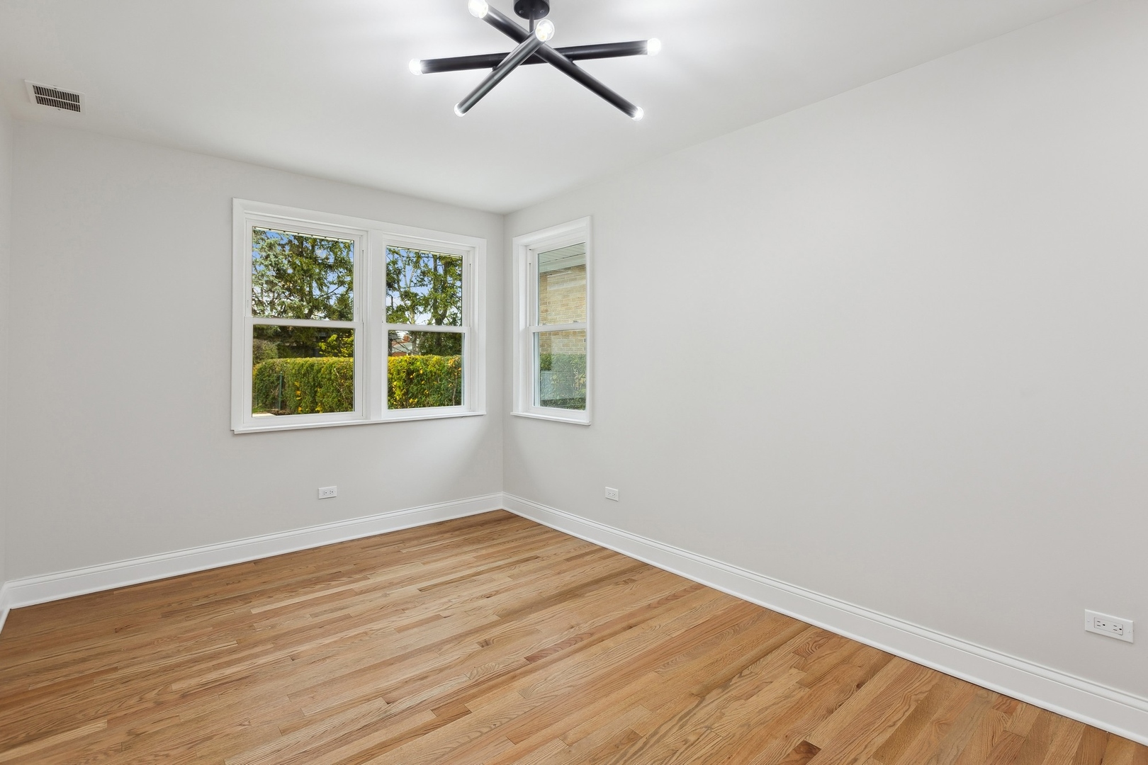 2010 Irwin Avenue Park Ridge, IL 60068 - Photo 20 of 56