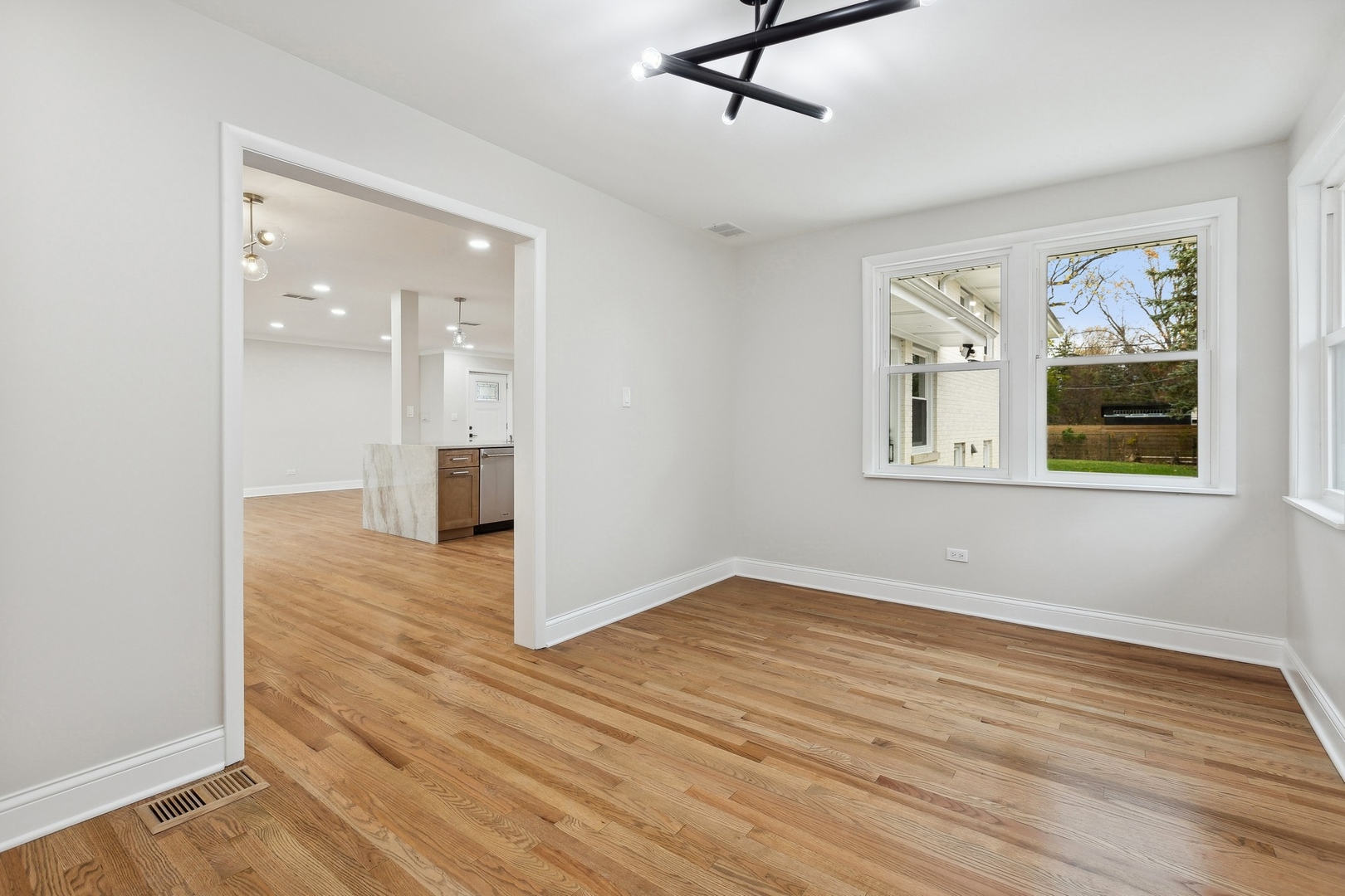 2010 Irwin Avenue Park Ridge, IL 60068 - Photo 21 of 56