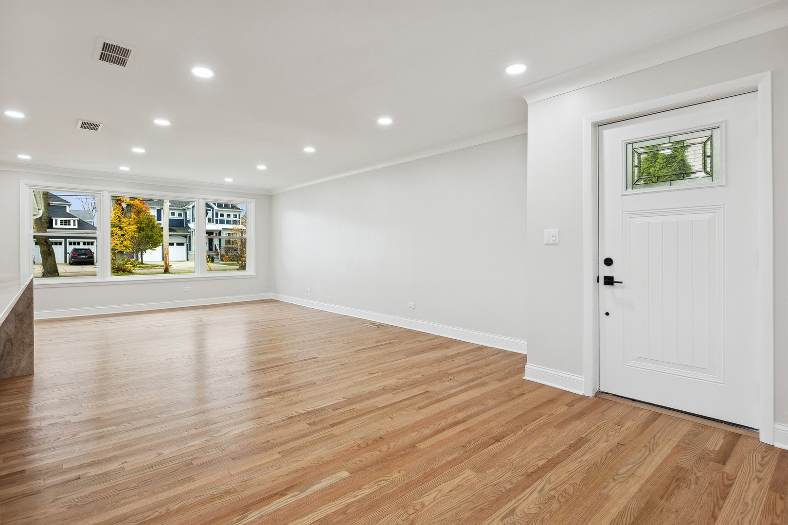 2010 Irwin Avenue Park Ridge, IL 60068 - Photo 4 of 56