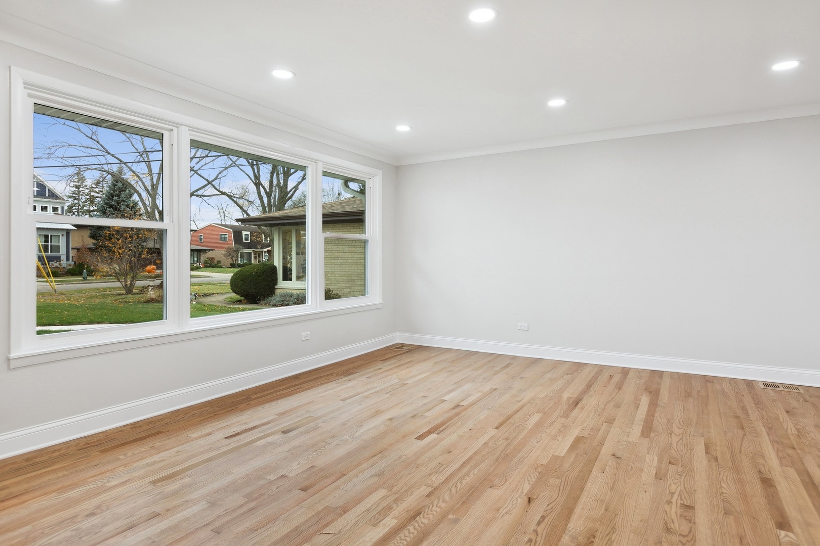 2010 Irwin Avenue Park Ridge, IL 60068 - Photo 9 of 56