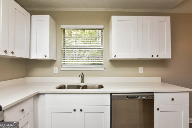 $1,935 | 2531 Willenhall Way, Lithonia, GA 30058