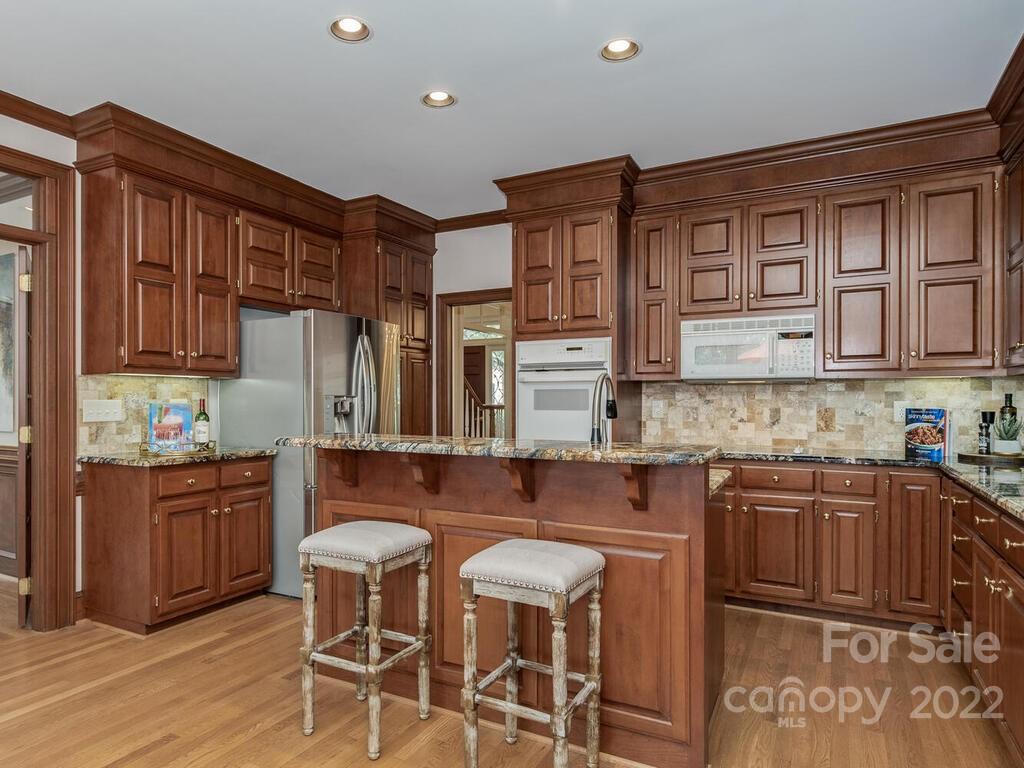 4809 Nora's Path Road Charlotte, NC 28226 - Photo 11 of 38 Gallery Image 11