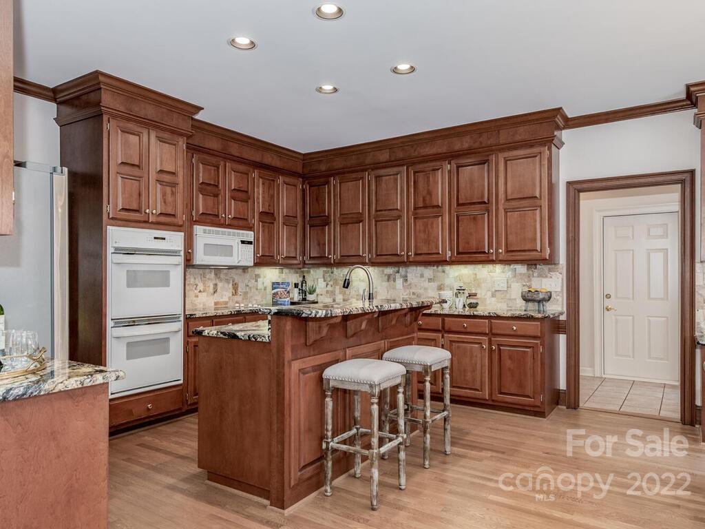 4809 Nora's Path Road Charlotte, NC 28226 - Photo 12 of 38 Gallery Image 12