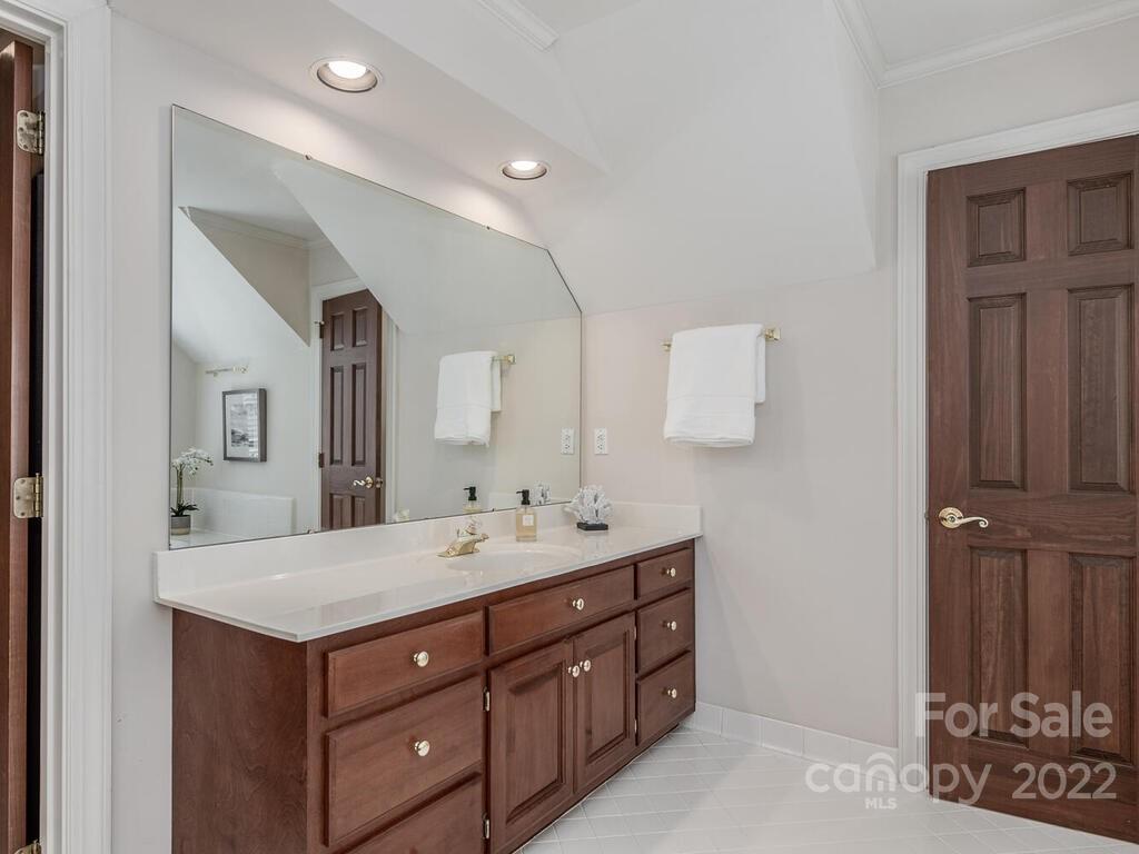 4809 Nora's Path Road Charlotte, NC 28226 - Photo 23 of 38 Gallery Image 23