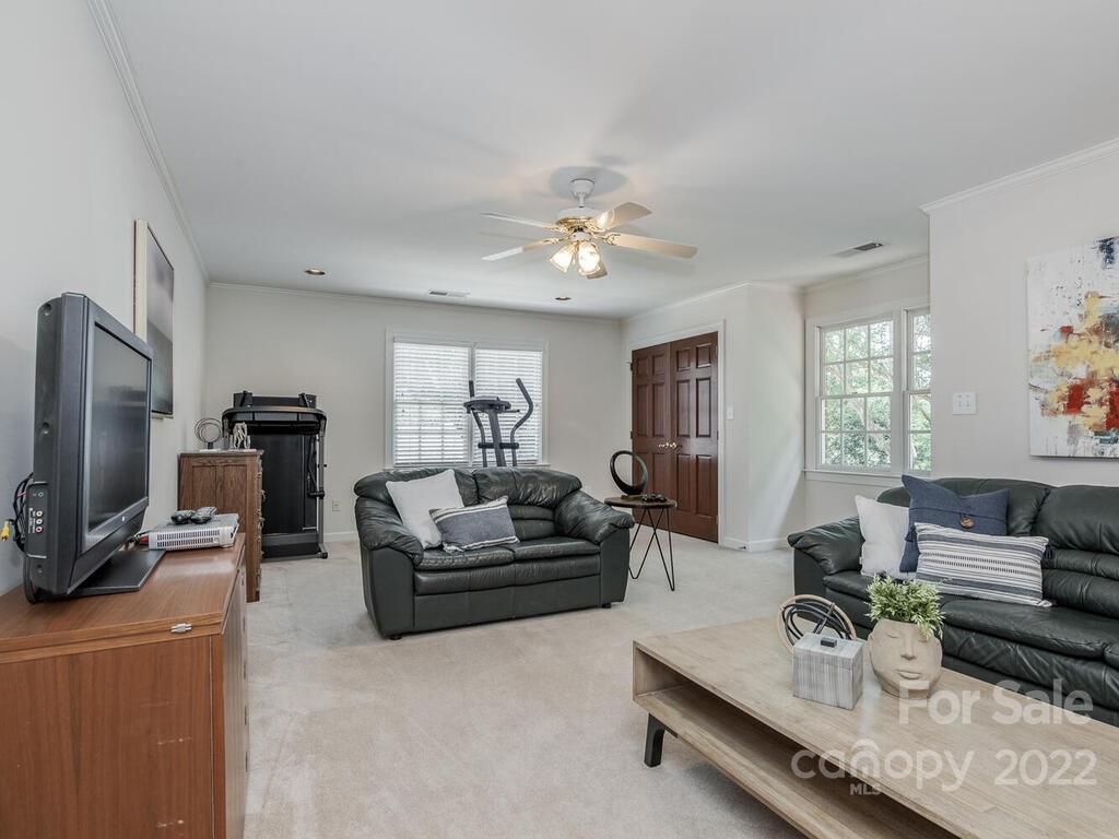 4809 Nora's Path Road Charlotte, NC 28226 - Photo 31 of 38 Gallery Image 31