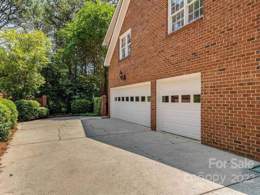 4809 Nora's Path Road Charlotte, NC 28226 - Photo 37 of 38 Gallery Image 37