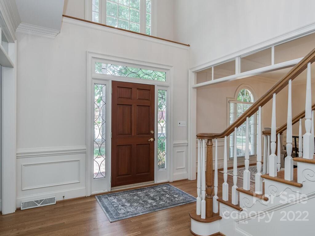 4809 Nora's Path Road Charlotte, NC 28226 - Photo 4 of 38 Gallery Image 4