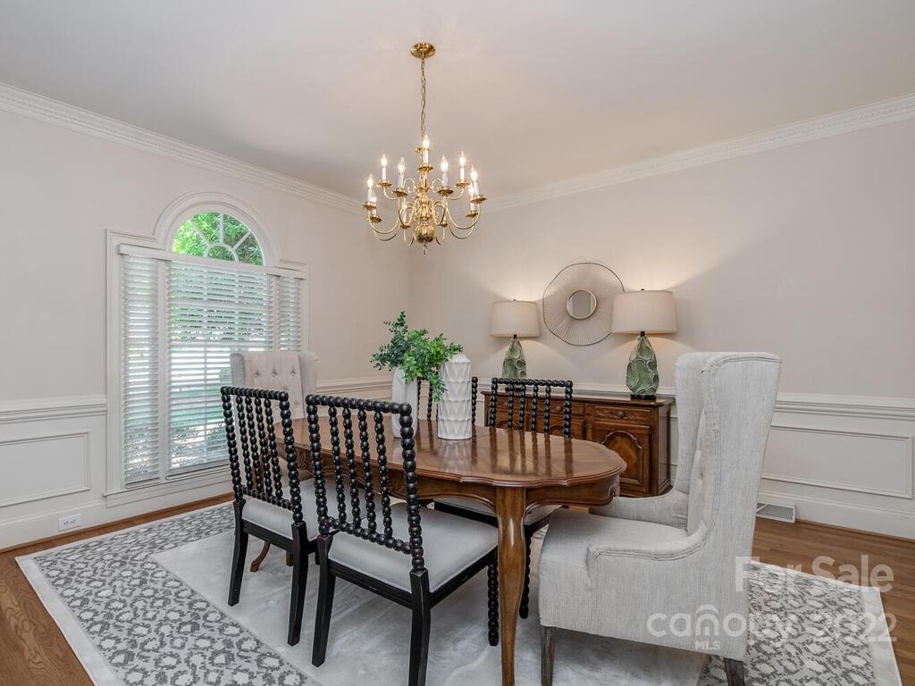 4809 Nora's Path Road Charlotte, NC 28226 - Photo 7 of 38 Gallery Image 7
