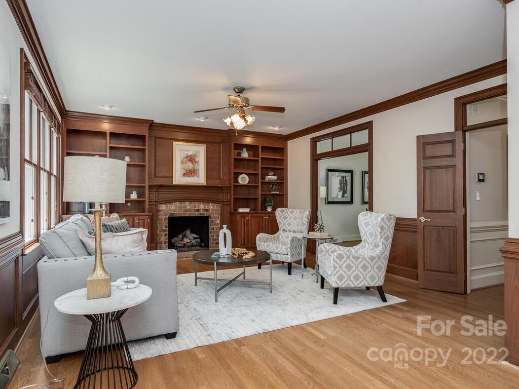 4809 Nora's Path Road Charlotte, NC 28226 - Photo 8 of 38 Gallery Image 8