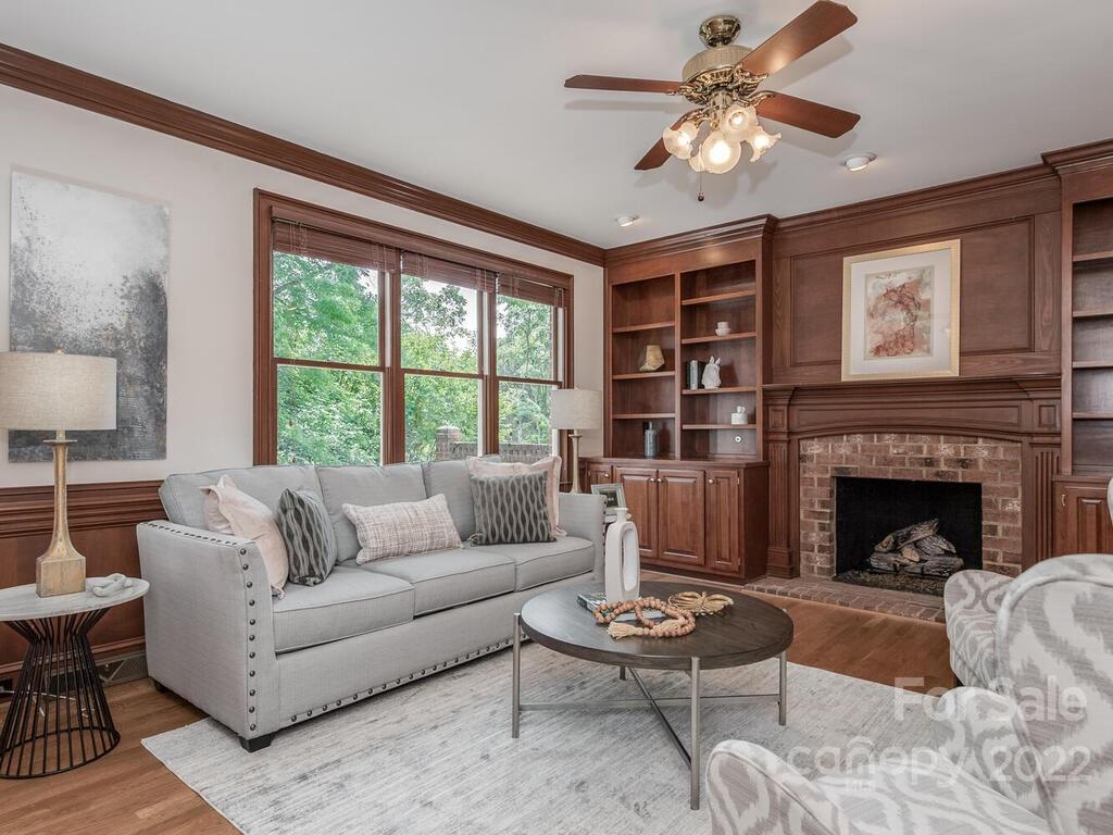 4809 Nora's Path Road Charlotte, NC 28226 - Photo 9 of 38 Gallery Image 9