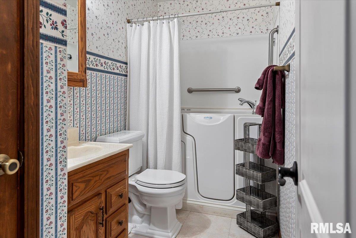 88 Delmar Drive Springfield, IL 62703 - Photo 13 of 30