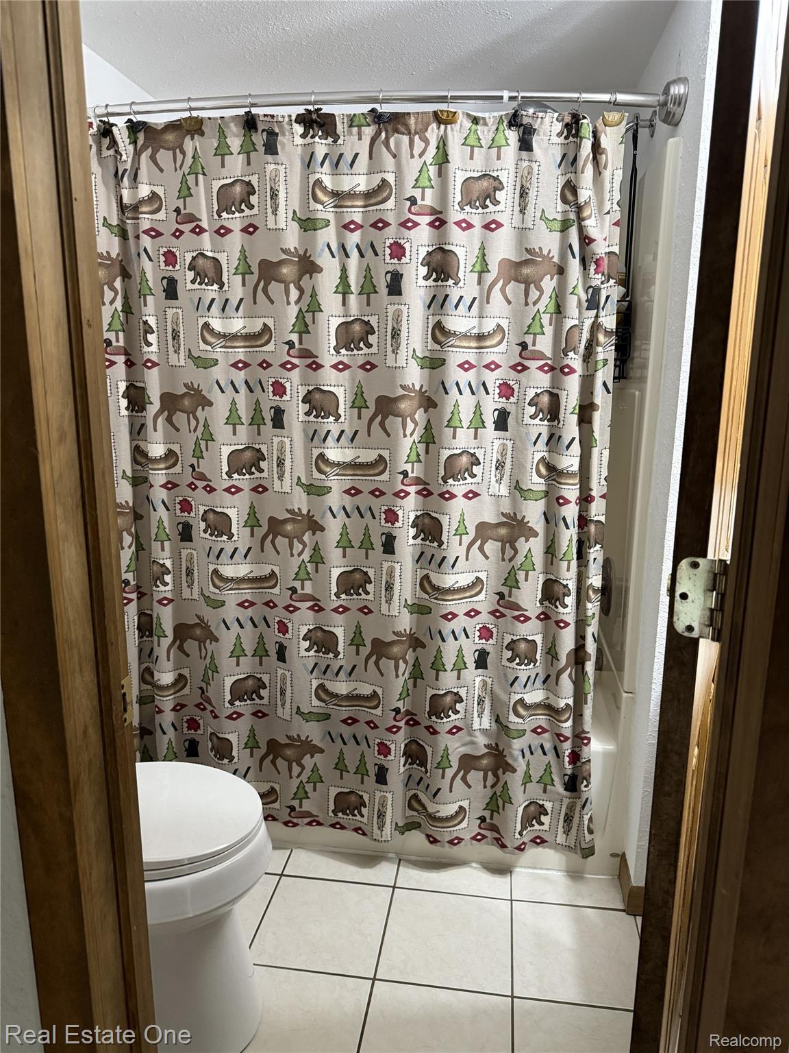 5608 Butler Road St. Helen, MI 48656 - Photo 14 of 19 Full Bathroom