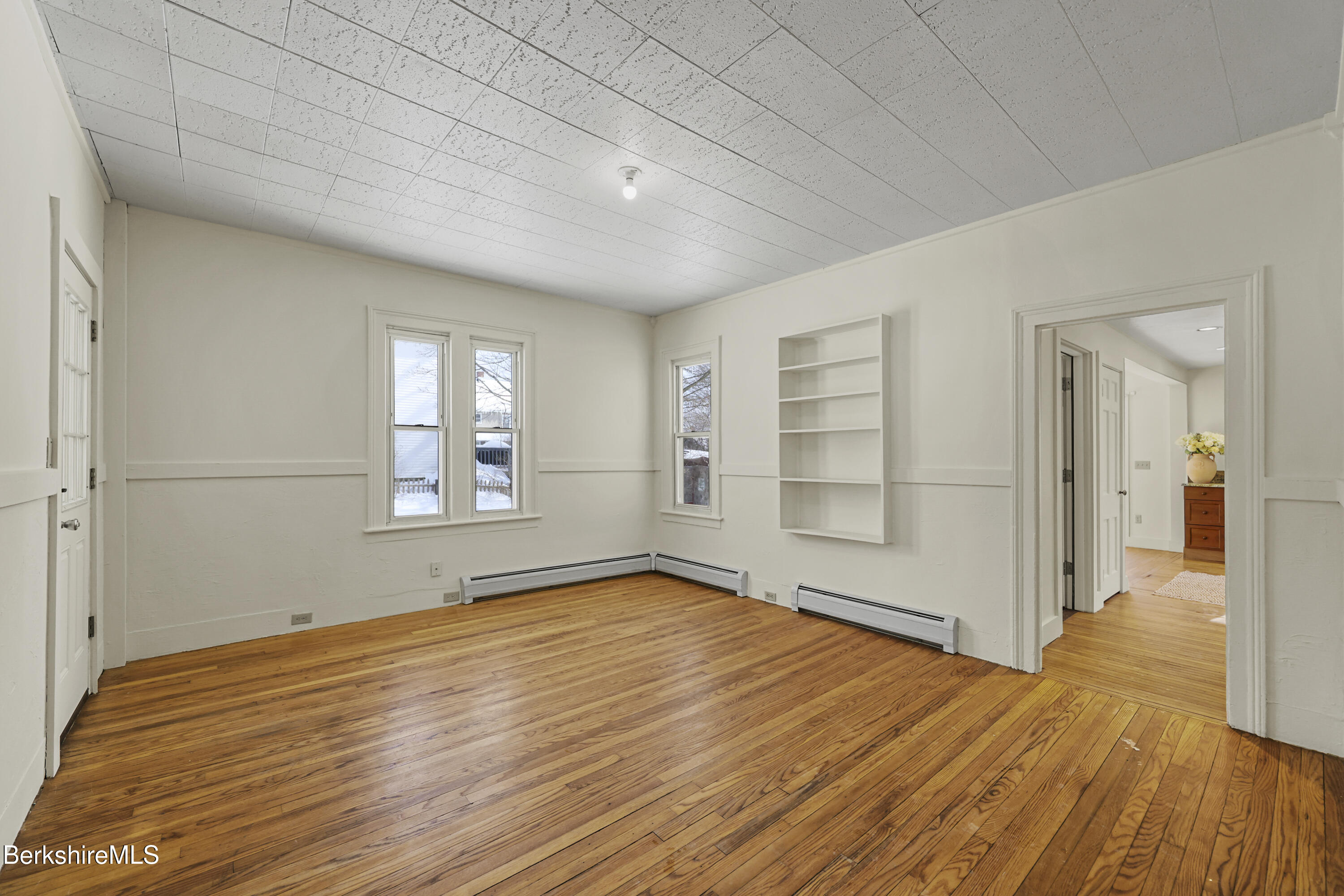 71 Weller Avenue Pittsfield, MA 01201 - Photo 20 of 42 Dining Room
