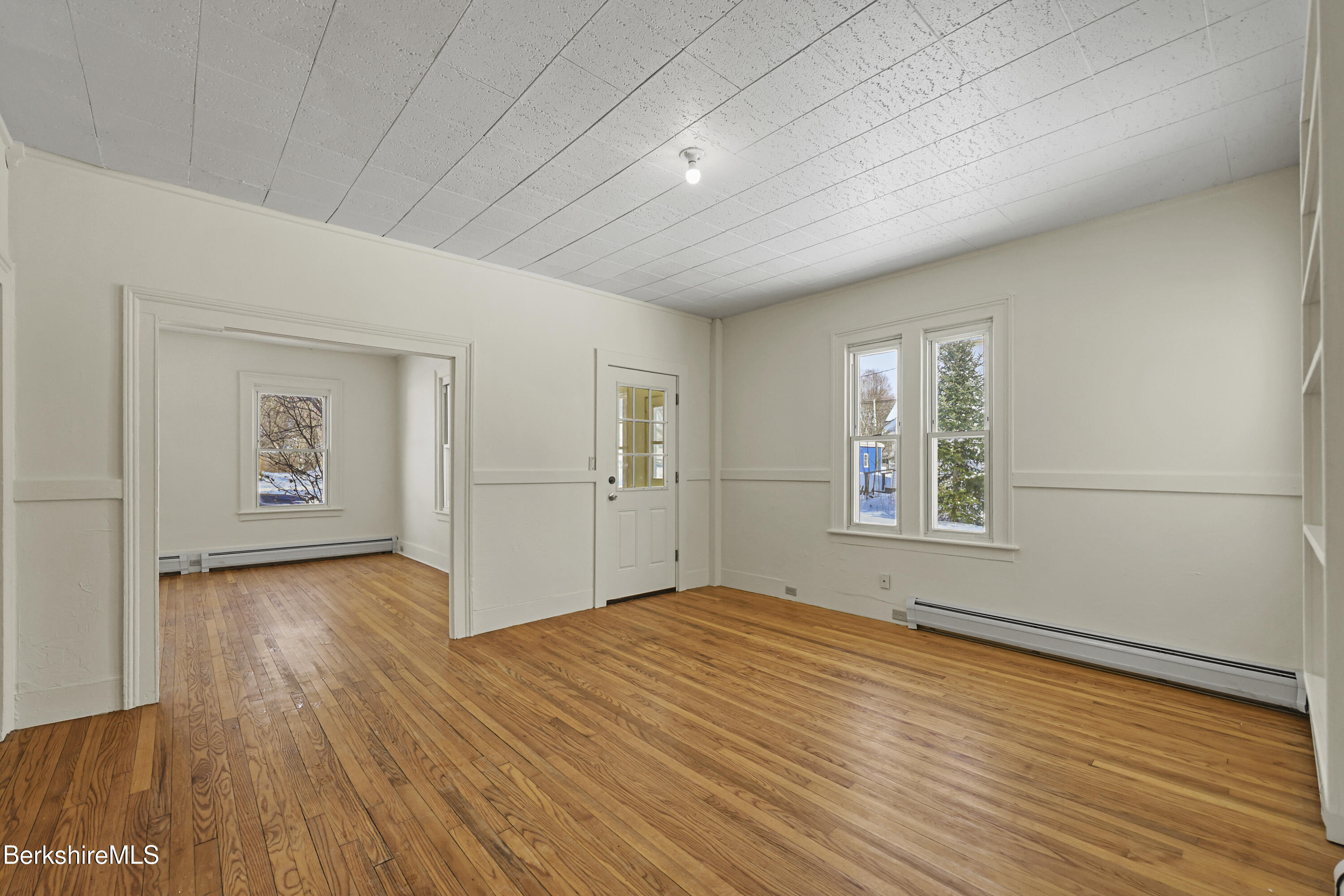 71 Weller Avenue Pittsfield, MA 01201 - Photo 21 of 42 Dining Room