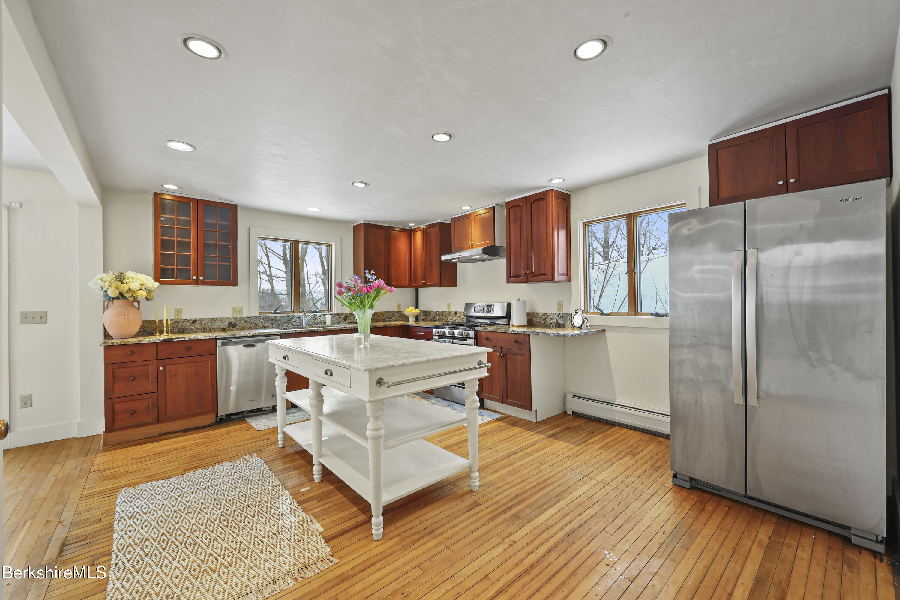 71 Weller Avenue Pittsfield, MA 01201 - Photo 6 of 42 Kitchen