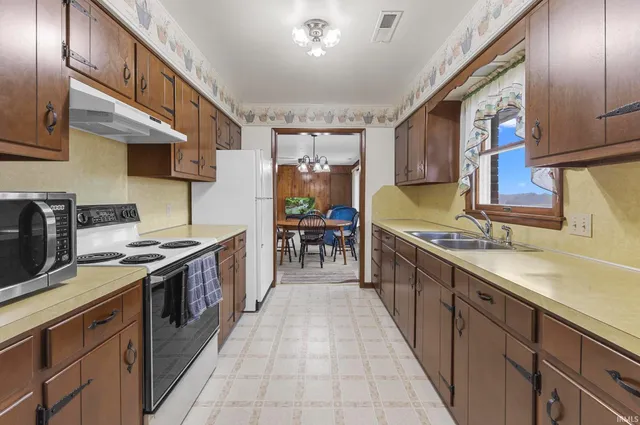 $299,000 | 218 West 660 South, Ferdinand, IN 47532