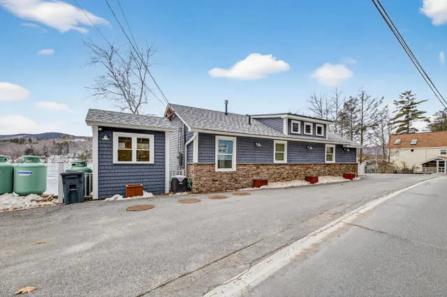 $1,800,000 | 195 East Side Drive, Alton, NH 03810