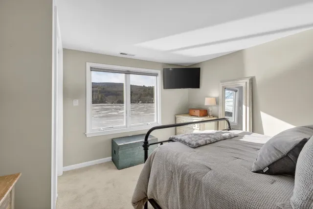 $1,800,000 | 195 East Side Drive, Alton, NH 03810